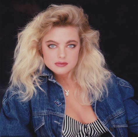 Erika Eleniak pictures and photos